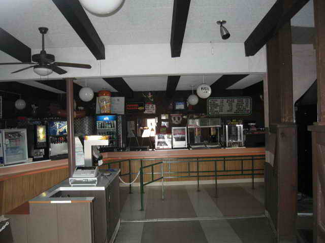 Aut-O-Rama Twin Drive In - 2000S Photos (newer photo)